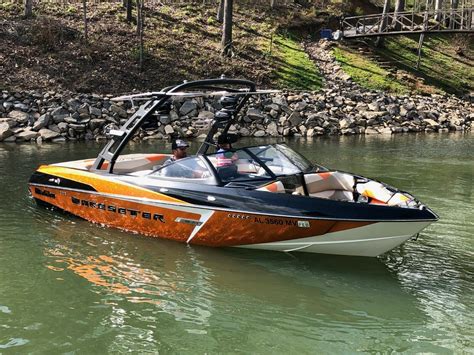 One of Malibus longtime flagship wakeboarding machines, the Wakesetter 21 VLX continues to be a dominant force by delivering ideal wakes for every move imaginable. . Wakesetter for sale